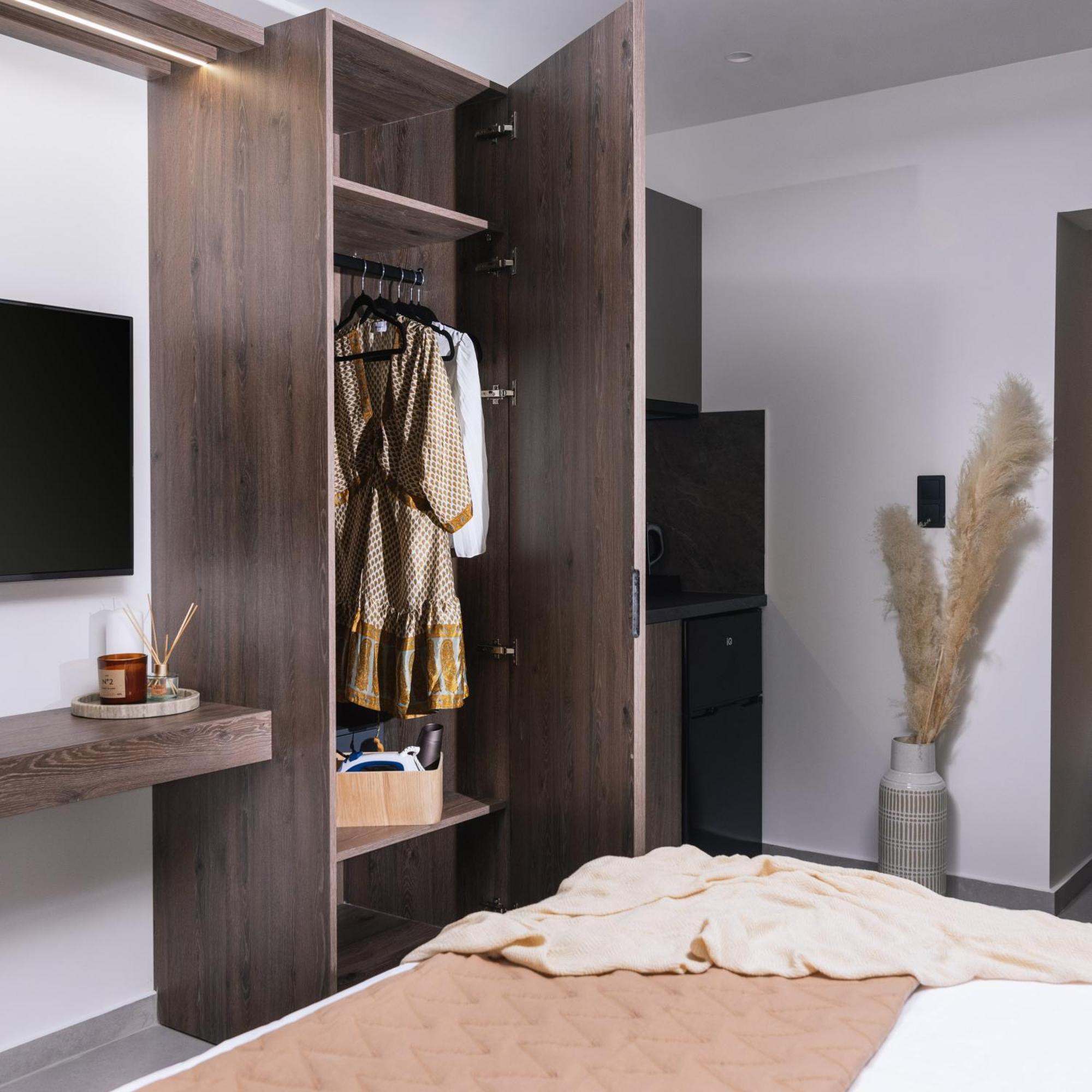 Alcyone Studios And Apartments 伊拉克利翁 外观 照片